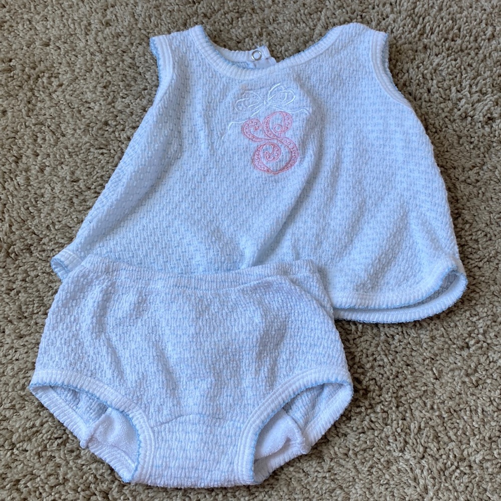 EUC, blue and white paty set with “s” embroidery and bow